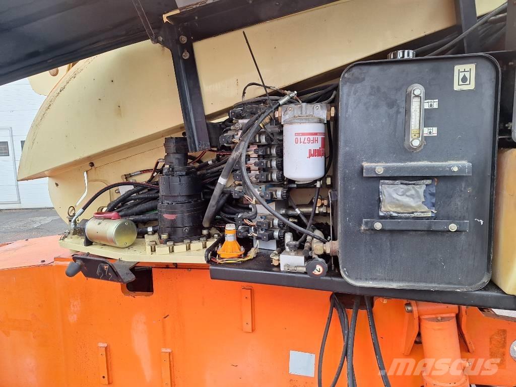 JLG 660 SJ 4x4x4 ブームリフト　屈伸型