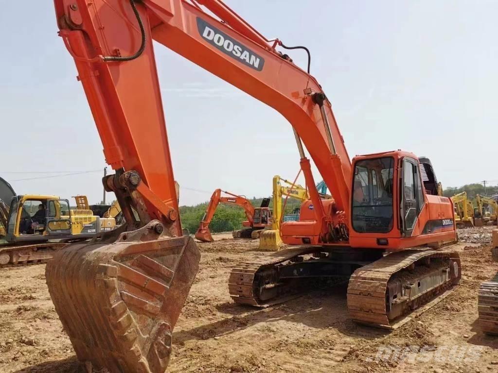 Doosan DH300LC-7 大型油圧ショベル12t以上（パワーショベル・ユンボ）