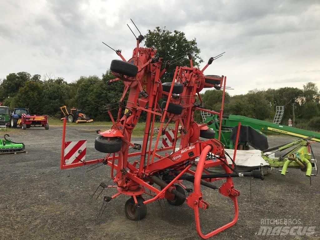 Kuhn GF 8702 テッダー・テッダーレーキ
