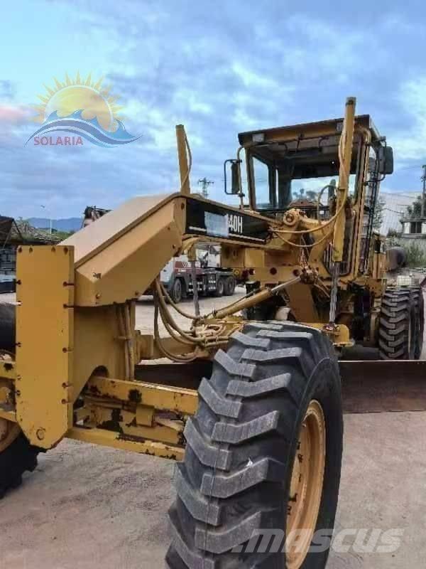 CAT 140 H モーターグレーダー