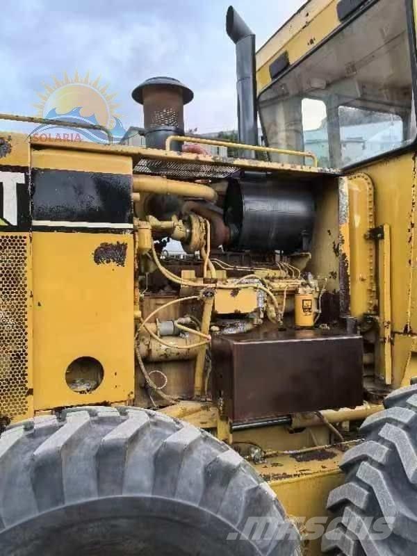 CAT 140 H モーターグレーダー