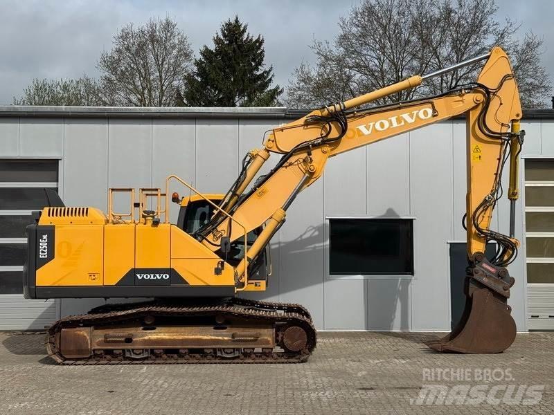 Volvo EC 250 ENL 大型油圧ショベル12t以上（パワーショベル・ユンボ）