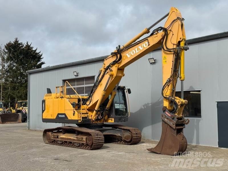 Volvo EC 250 ENL 大型油圧ショベル12t以上（パワーショベル・ユンボ）