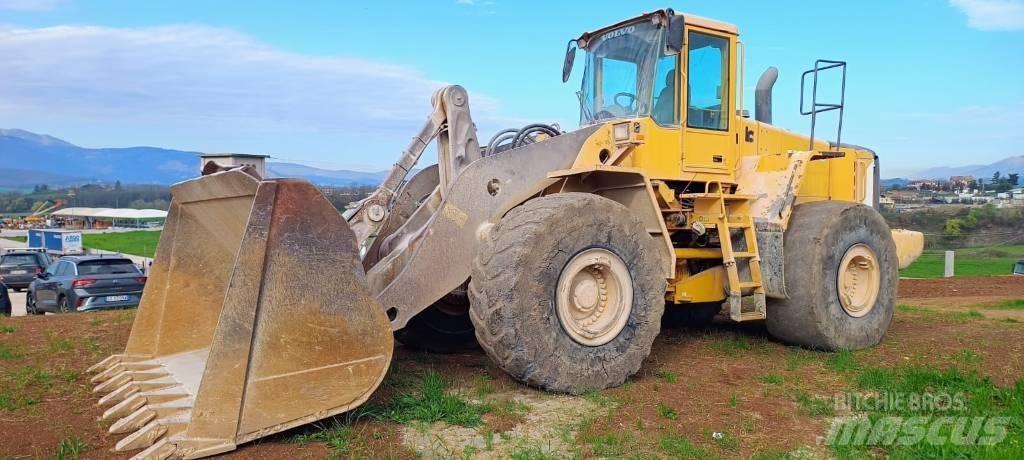 Volvo L 220 E ホイールローダー・タイヤショベル