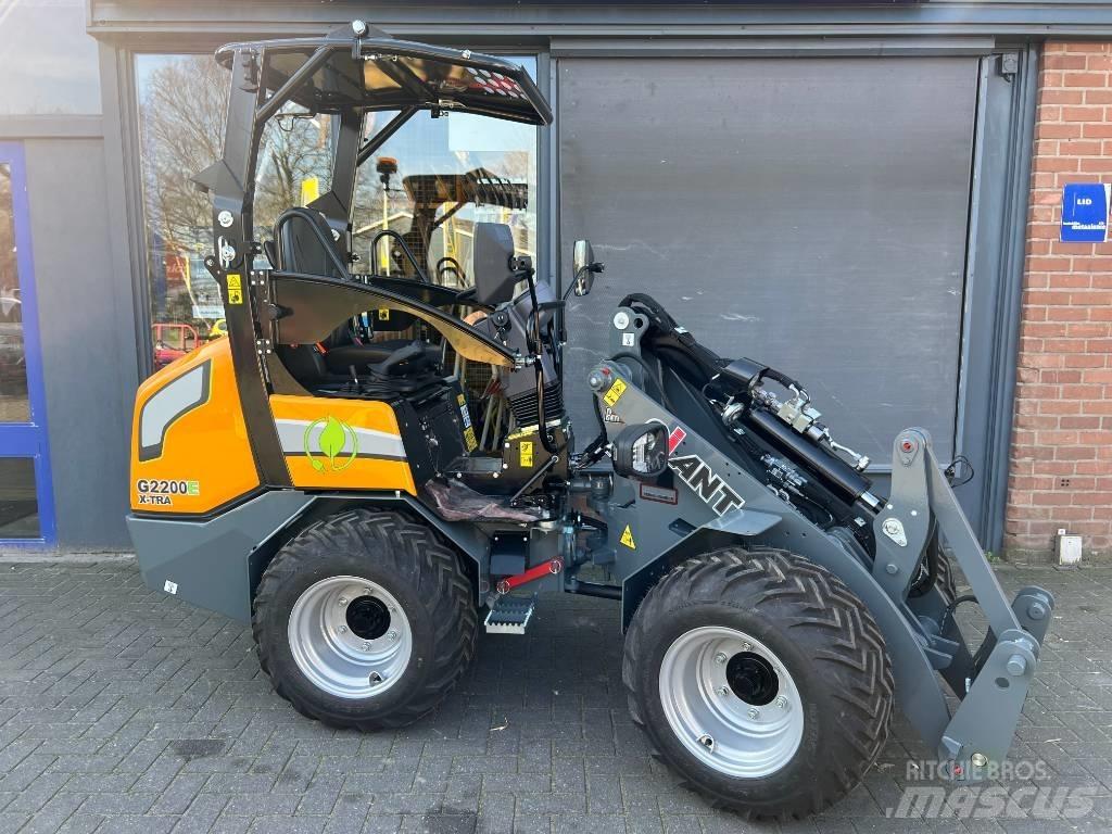 GiANT G2200E X-tra 多目的ローダー