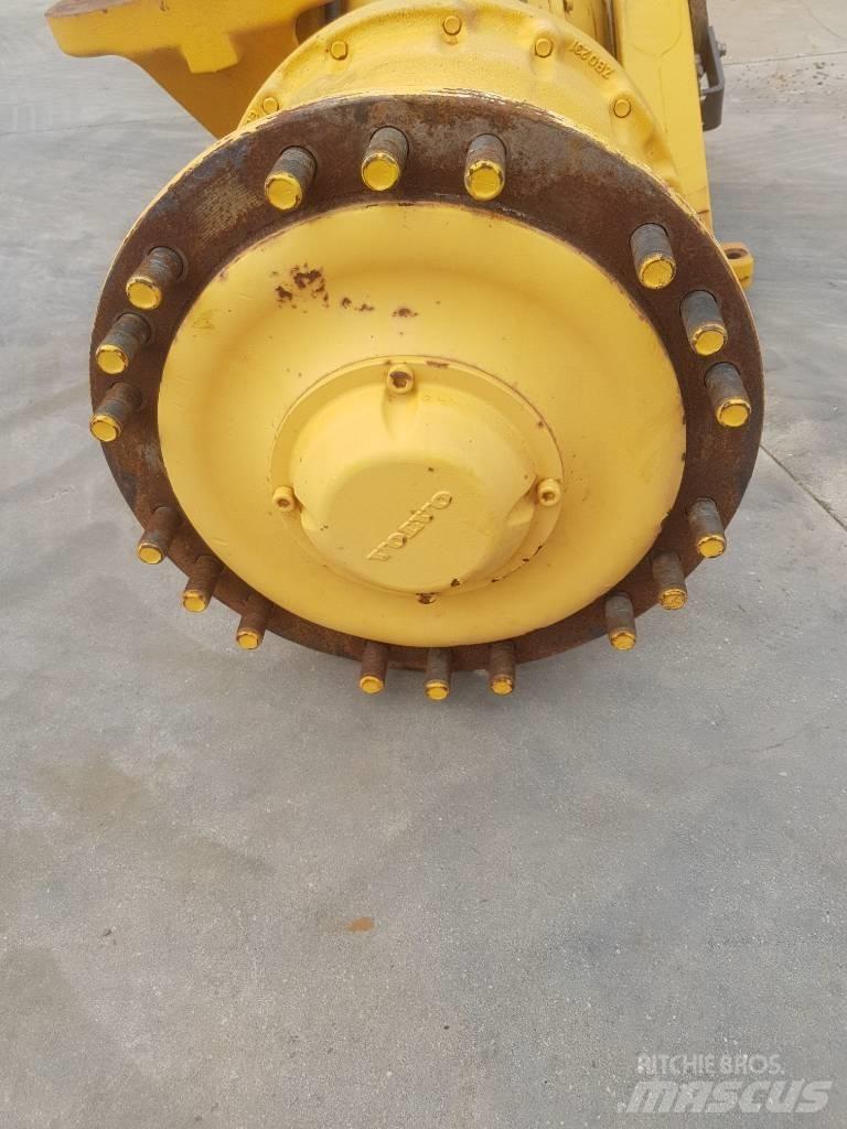 Volvo L 120 E アクスル