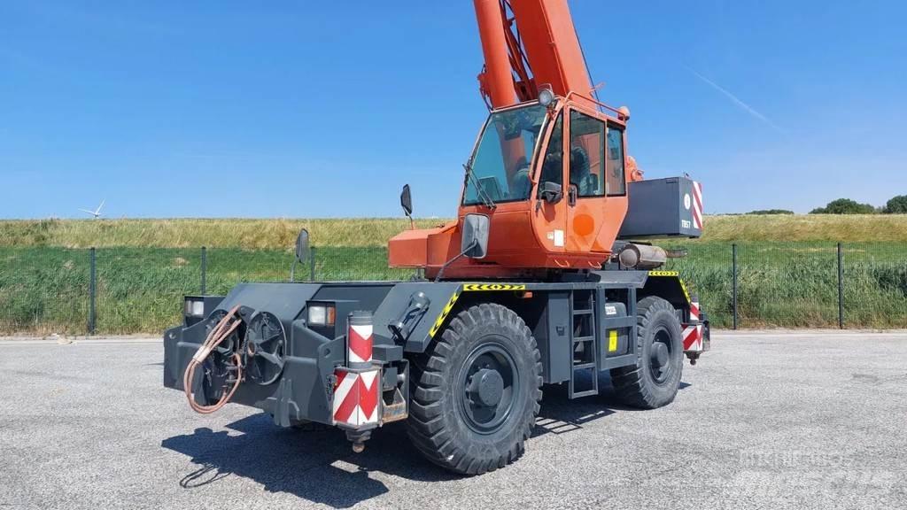 Terex RC30 ラフテレーンクレーン