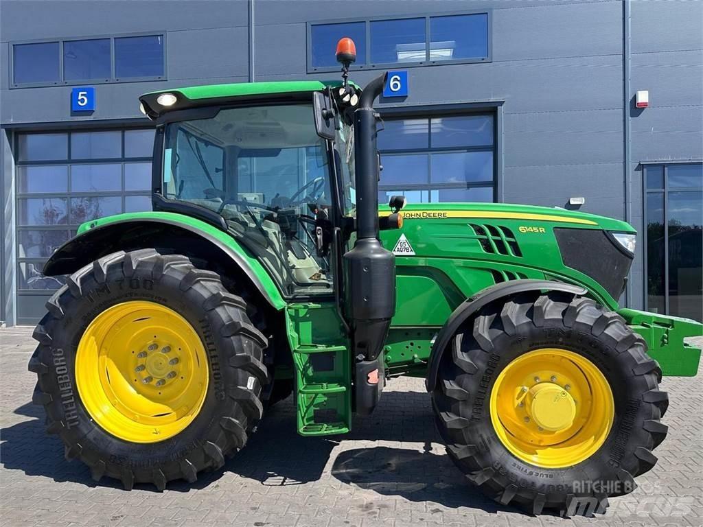 John Deere 6145R トラクター
