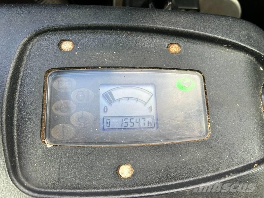 JCB 8026 CTS ミニ油圧ショベル 7t以下（ミニユンボ・ミニディガー）