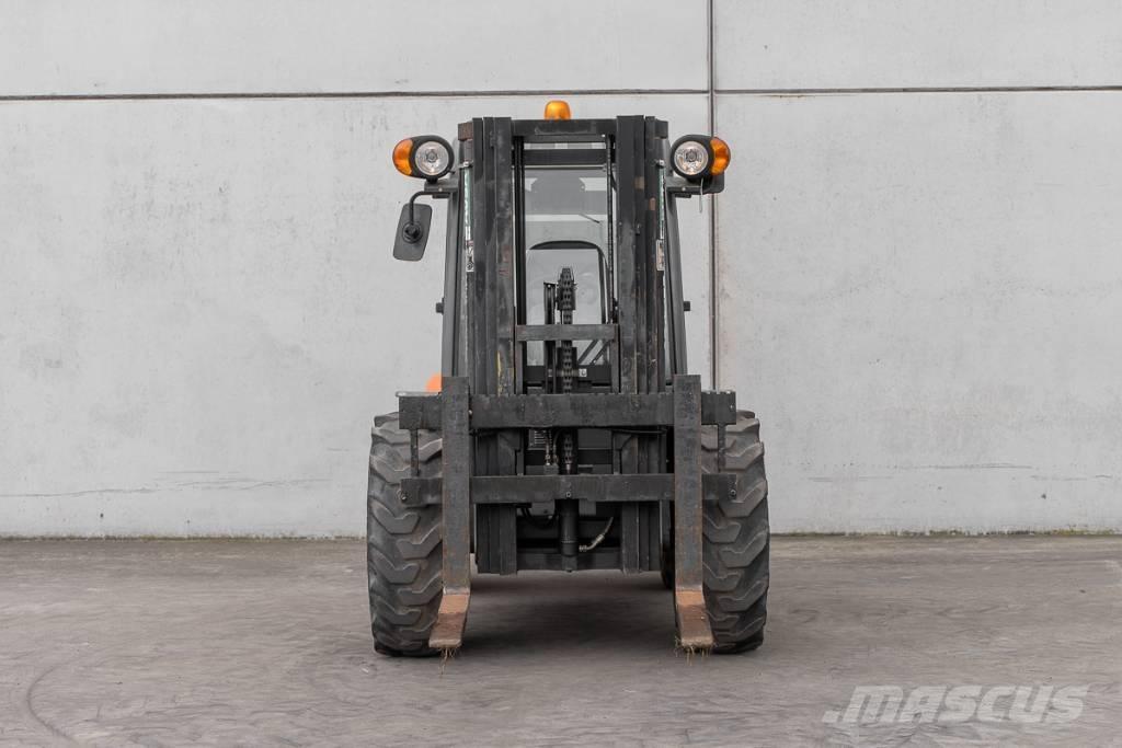Ausa C 250 H X4 ディーゼル・軽油
