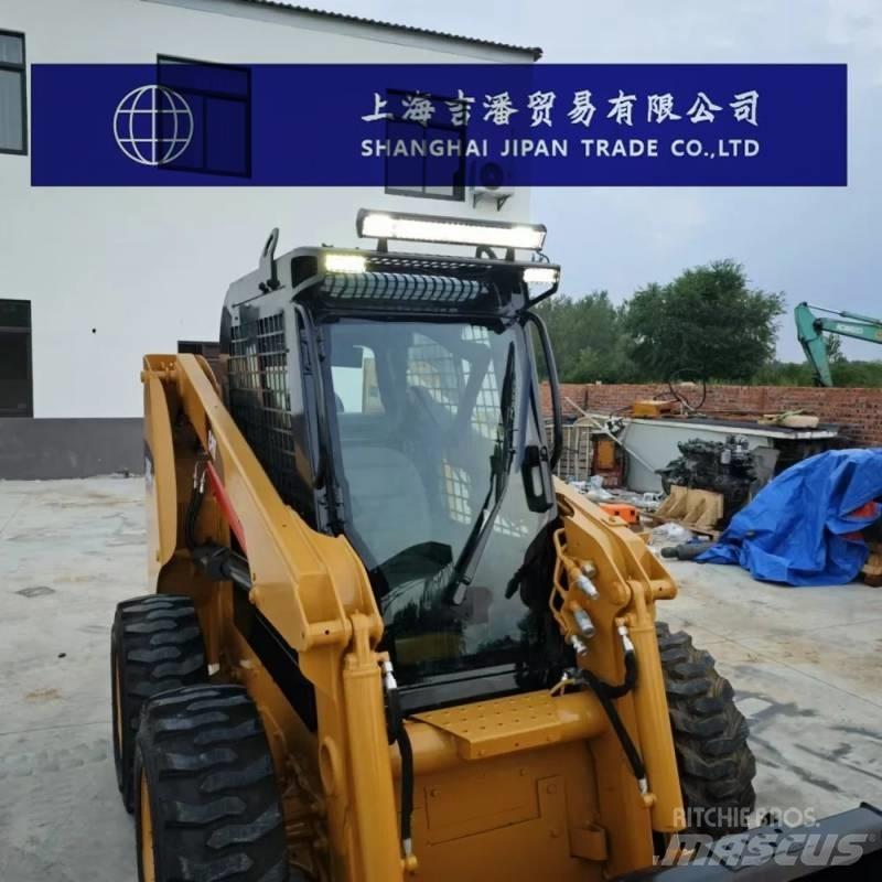 CAT 246 C スキッドステアローダー