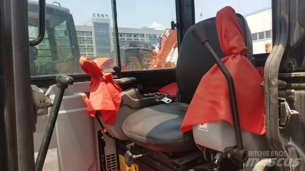 CAT 305 C CR ミニ油圧ショベル 7t以下（ミニユンボ・ミニディガー）