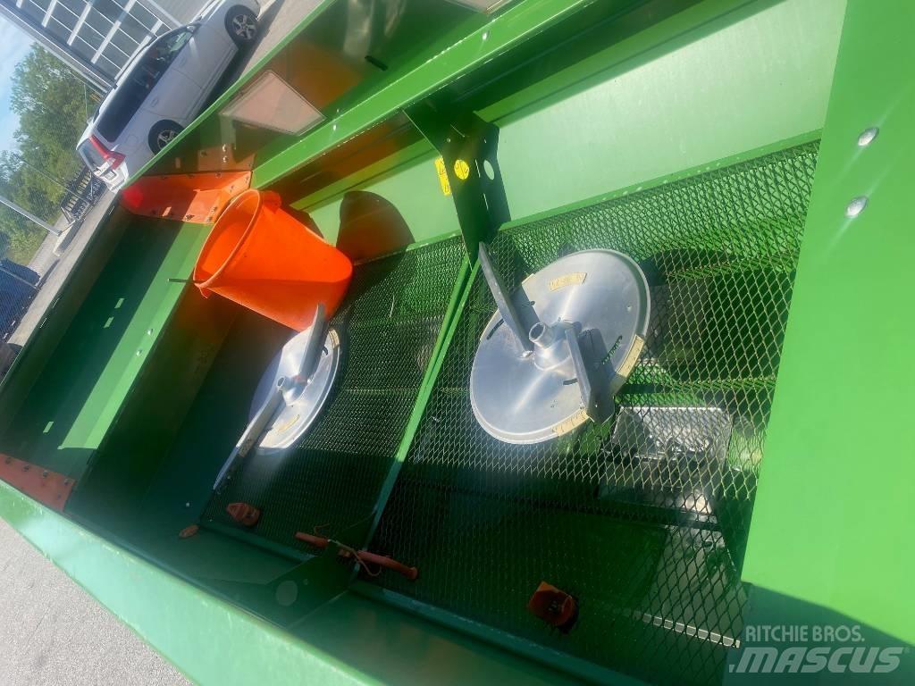 Amazone ZA-M 1500 ミネラル散布機