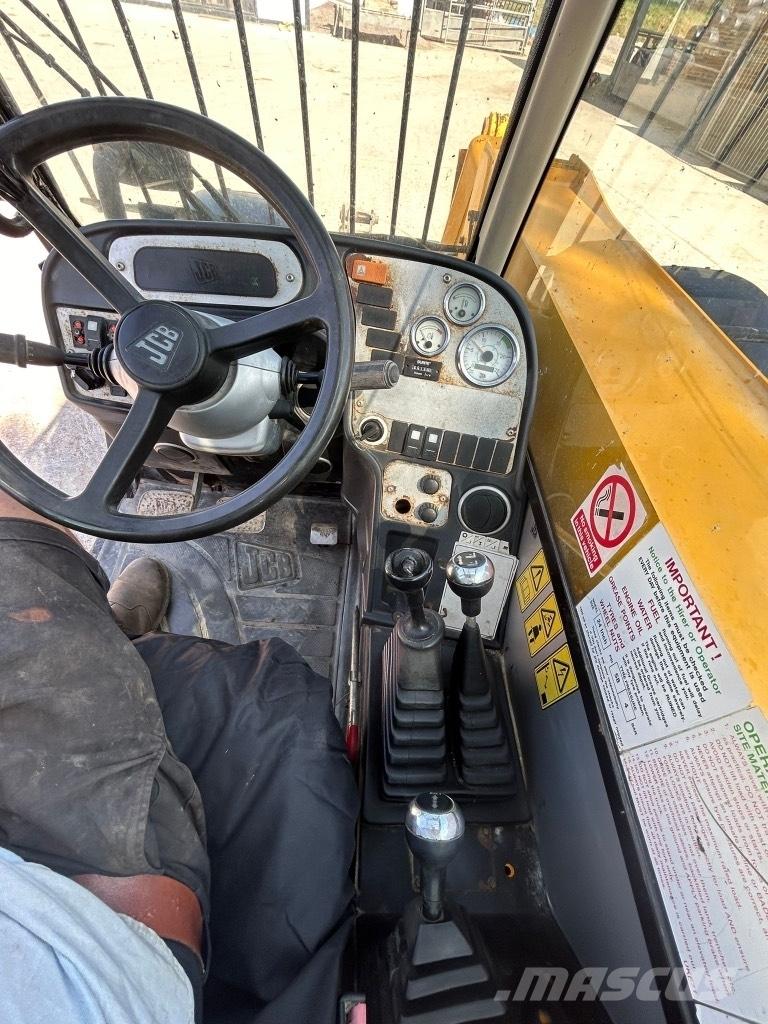 JCB 531-70 テレスコーピックハンドラー
