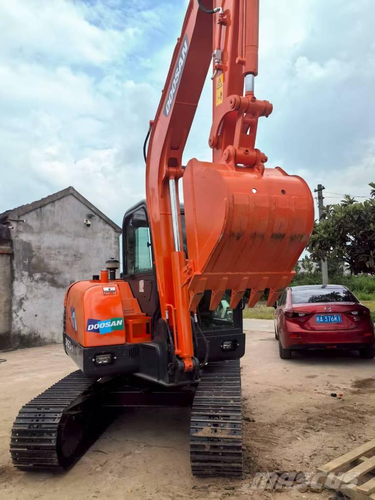 Doosan DH 60-7 ミニ油圧ショベル 7t以下（ミニユンボ・ミニディガー）