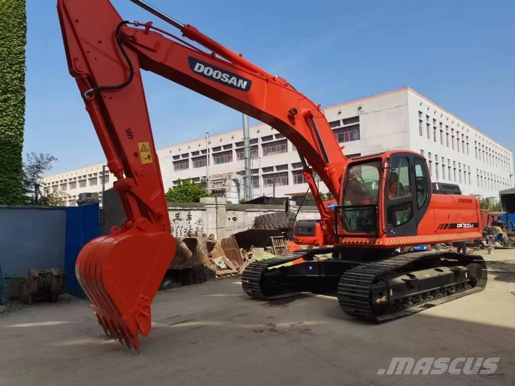 Doosan DX 300 大型油圧ショベル12t以上（パワーショベル・ユンボ）