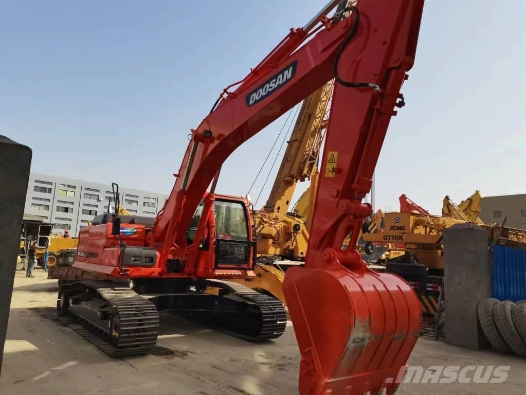 Doosan DX 300 大型油圧ショベル12t以上（パワーショベル・ユンボ）