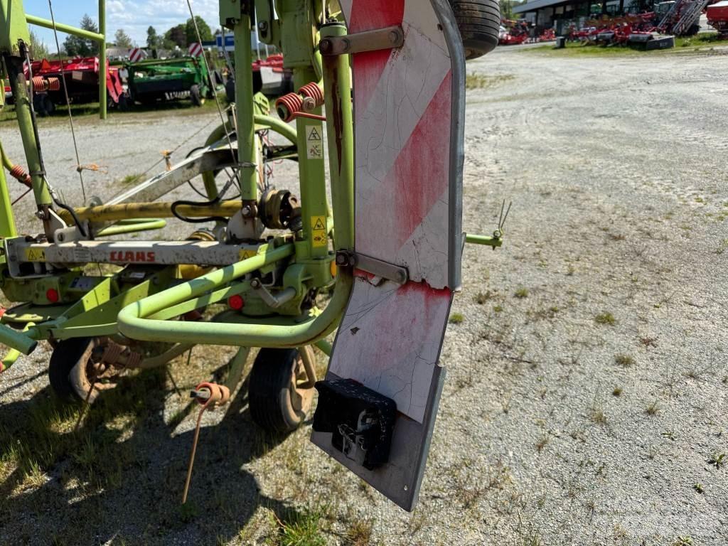 CLAAS VOLTO670 テッダー・テッダーレーキ