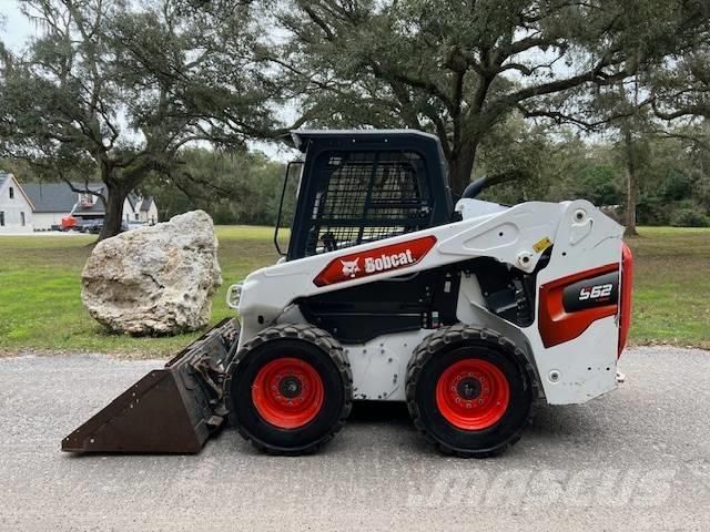 Bobcat S 62 スキッドステアローダー