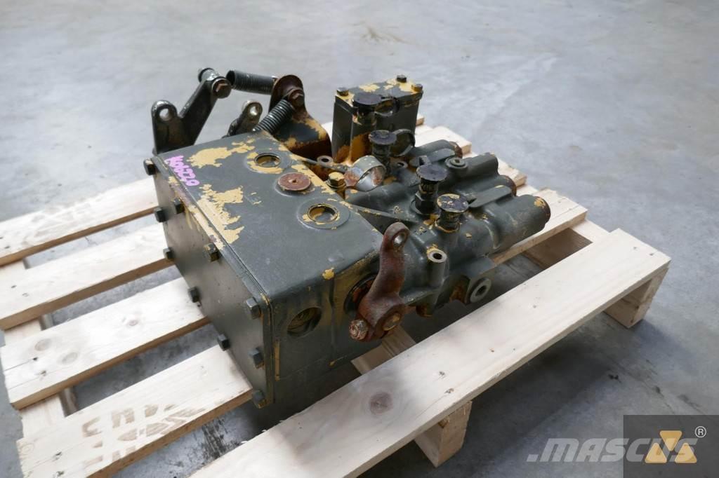 CAT 3T-6443 トラック・トレーラー - 　その他