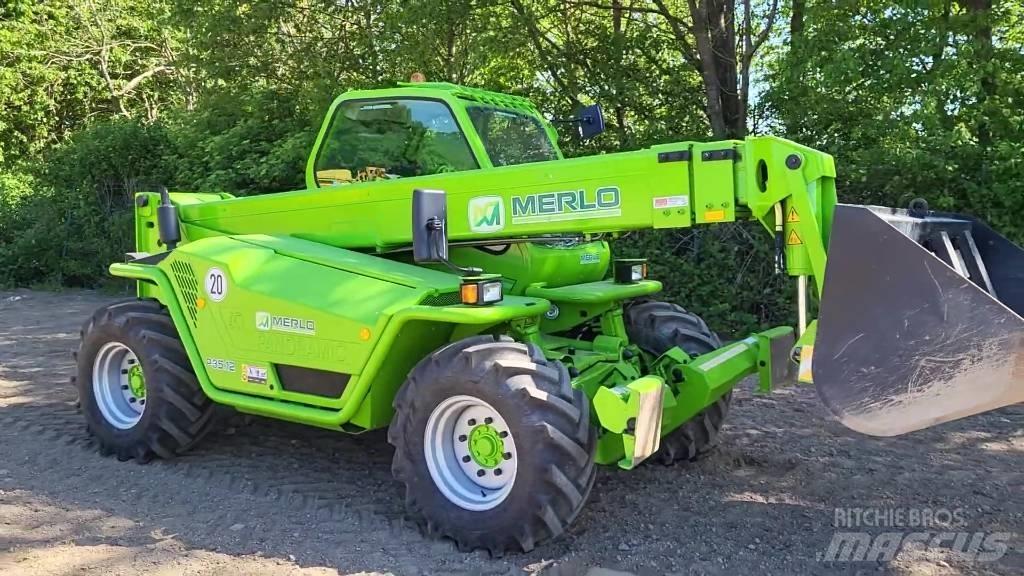 Merlo P 35.12 K テレスコーピックハンドラー