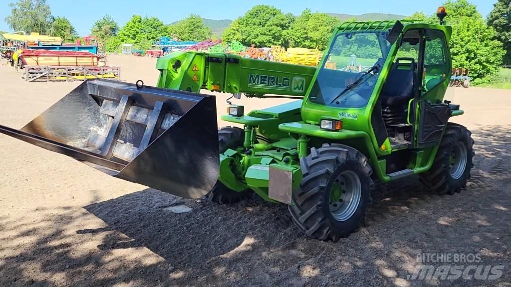 Merlo P 35.12 K テレスコーピックハンドラー