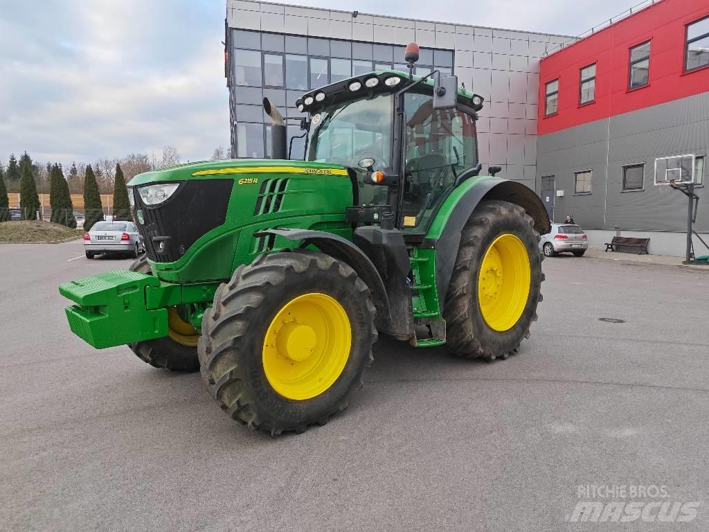 John Deere 6215 R トラクター