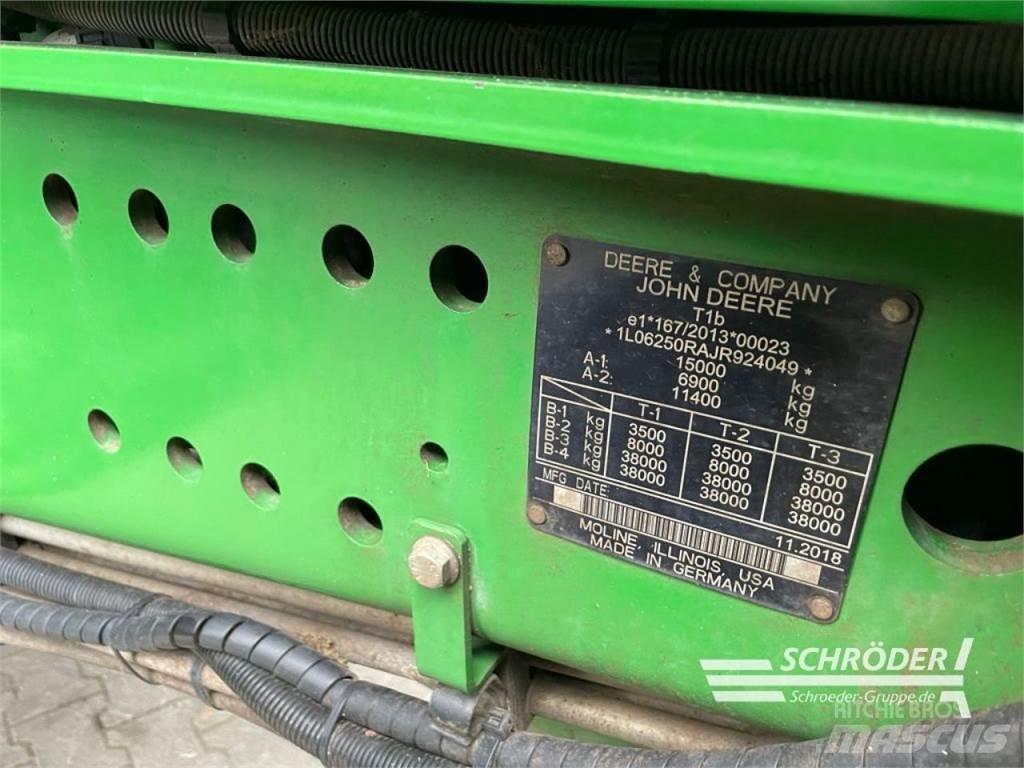 John Deere 6250 R トラクター