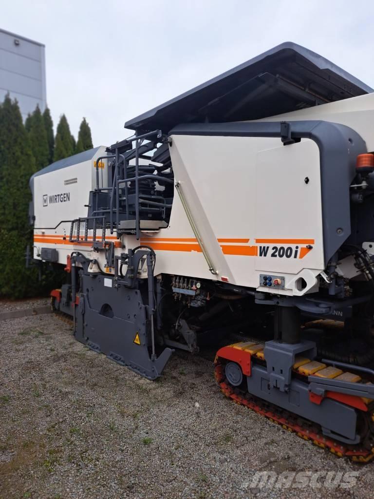 Wirtgen W 200 i アスファルトコールドミリングマシーン