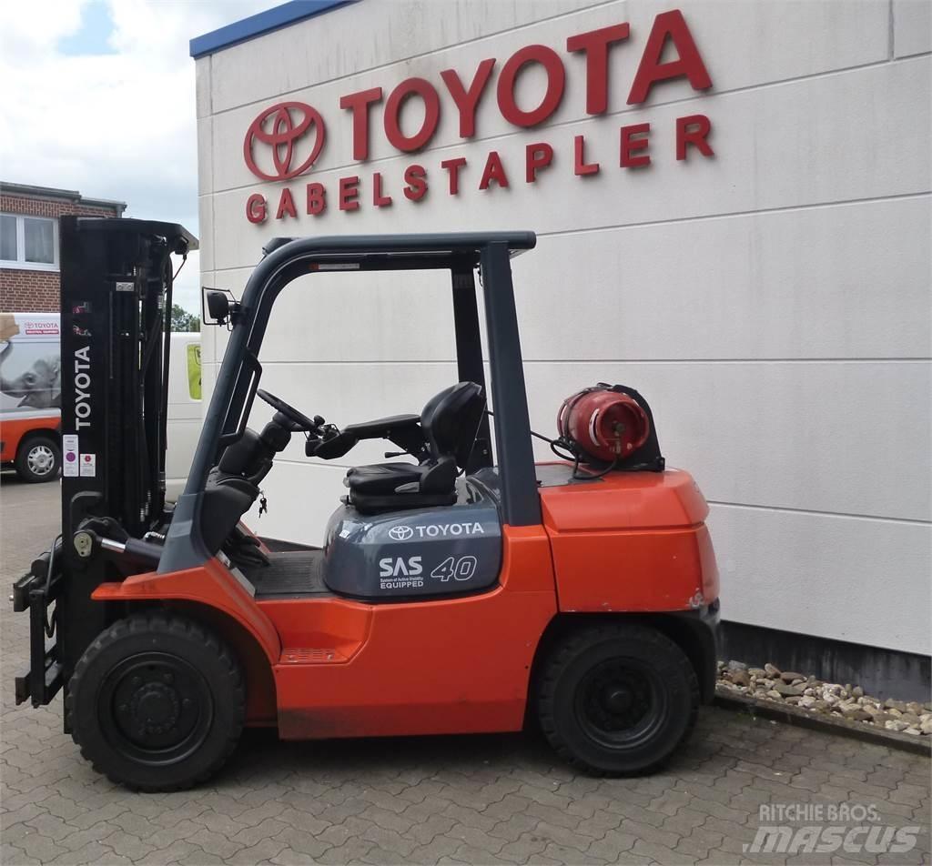 Toyota 02-7FG35 LPGフォークリフト