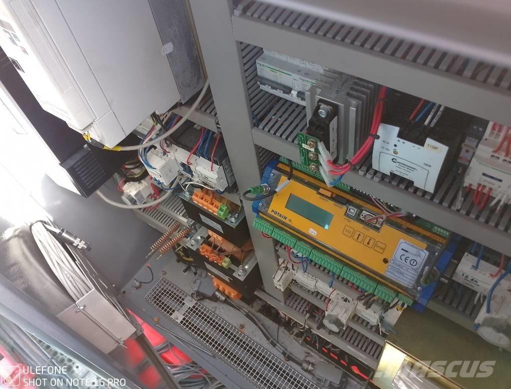 Potain MDT268-J10 タワークレーン