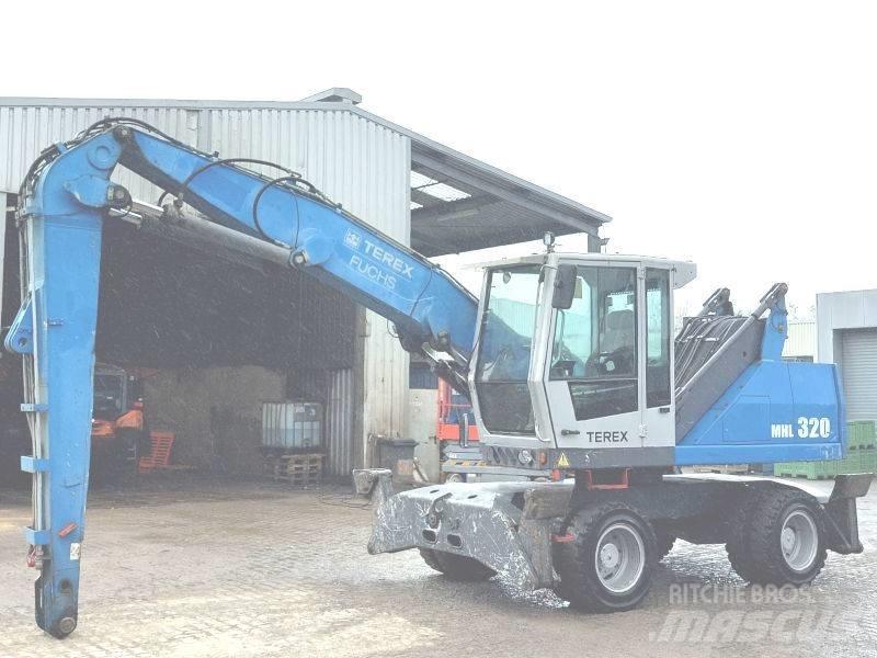 Fuchs MHL 320 D 廃棄物／工業産廃処理機