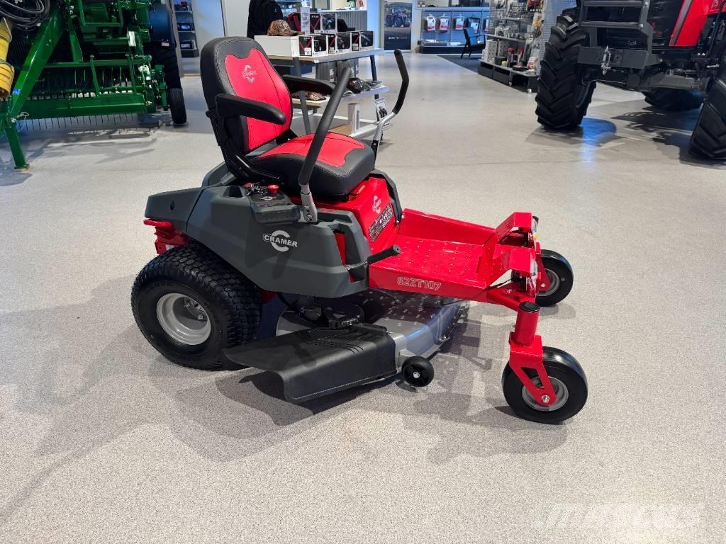 Cramer 82ZT107 乗用・自走モア/芝刈り機
