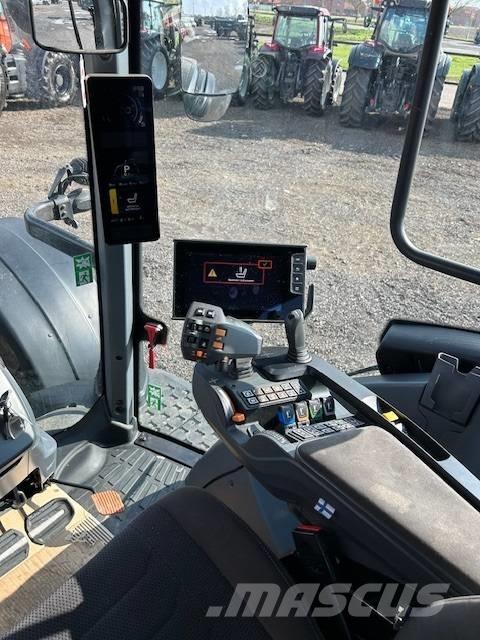 Valtra T 235 D トラクター