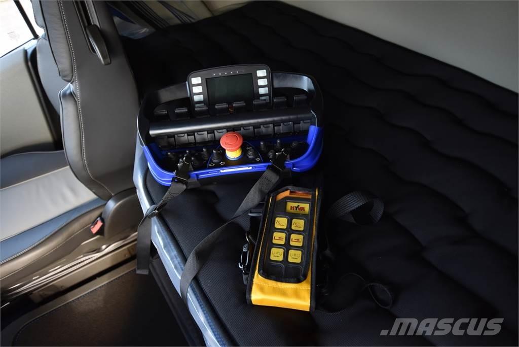 Volvo FH 540 8X4 クレーントラック、ユニック車