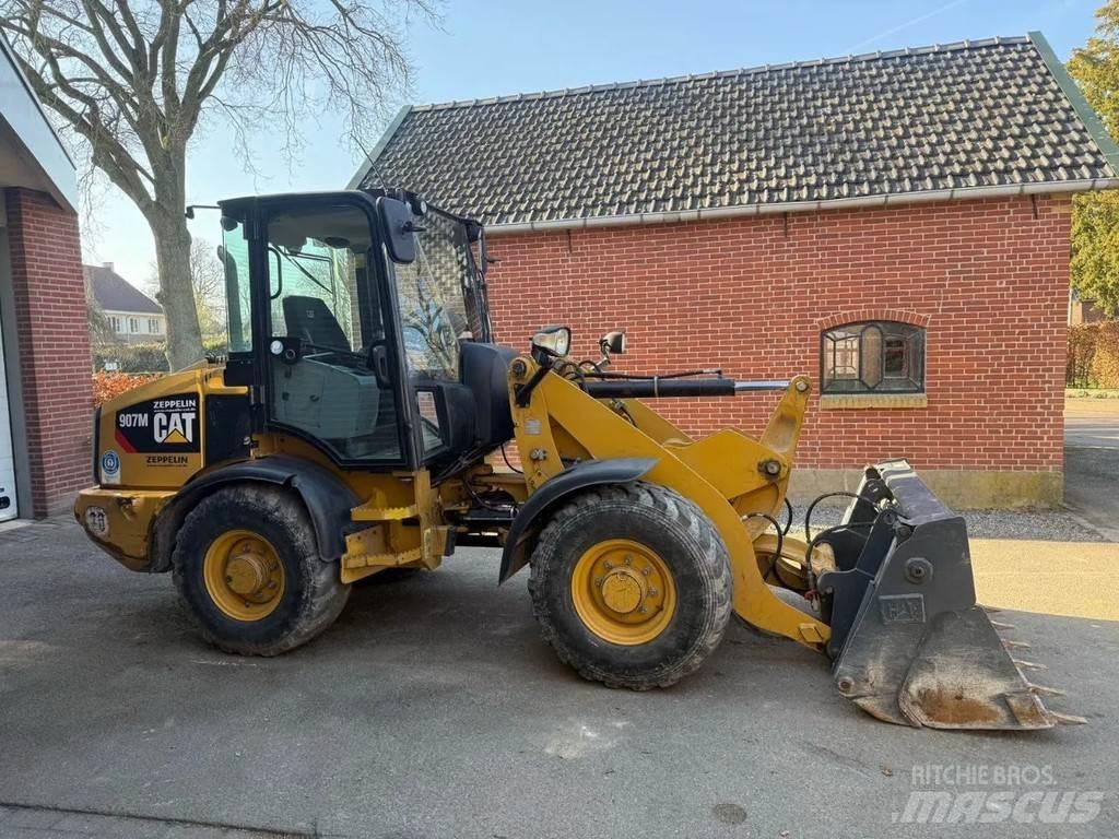 CAT 907M ホイールローダー・タイヤショベル