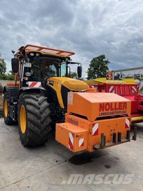 JCB Fastrac 4220 トラクター
