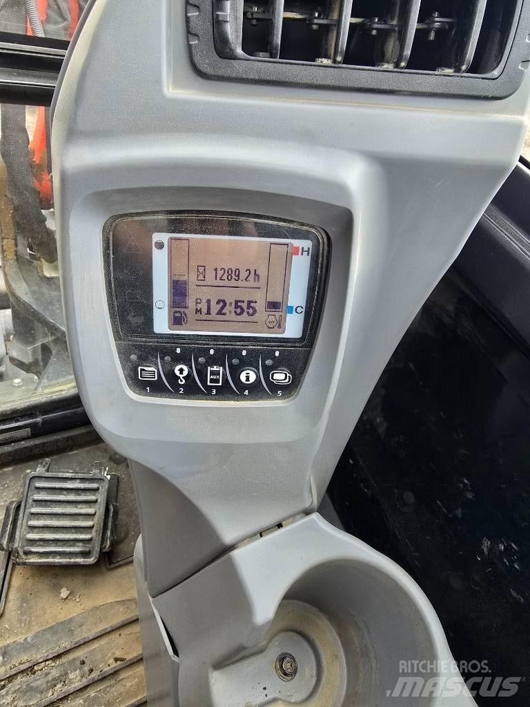 Kubota KX 040-4 ミニ油圧ショベル 7t以下（ミニユンボ・ミニディガー）