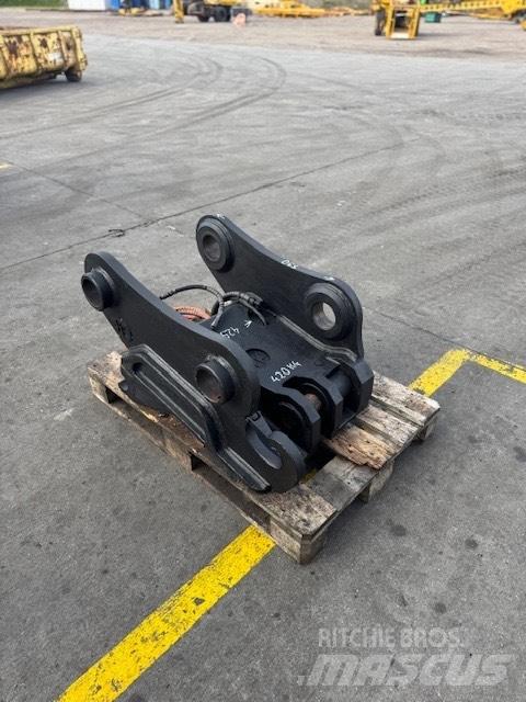Volvo S 2 QICK USED クイックヒッチ