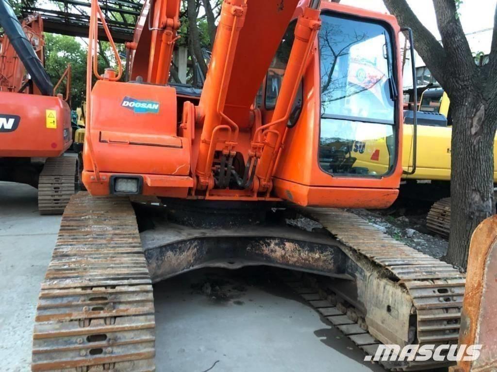 Doosan 220-7 大型油圧ショベル12t以上（パワーショベル・ユンボ）