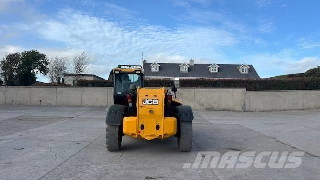 JCB 560-80 テレスコーピックハンドラー