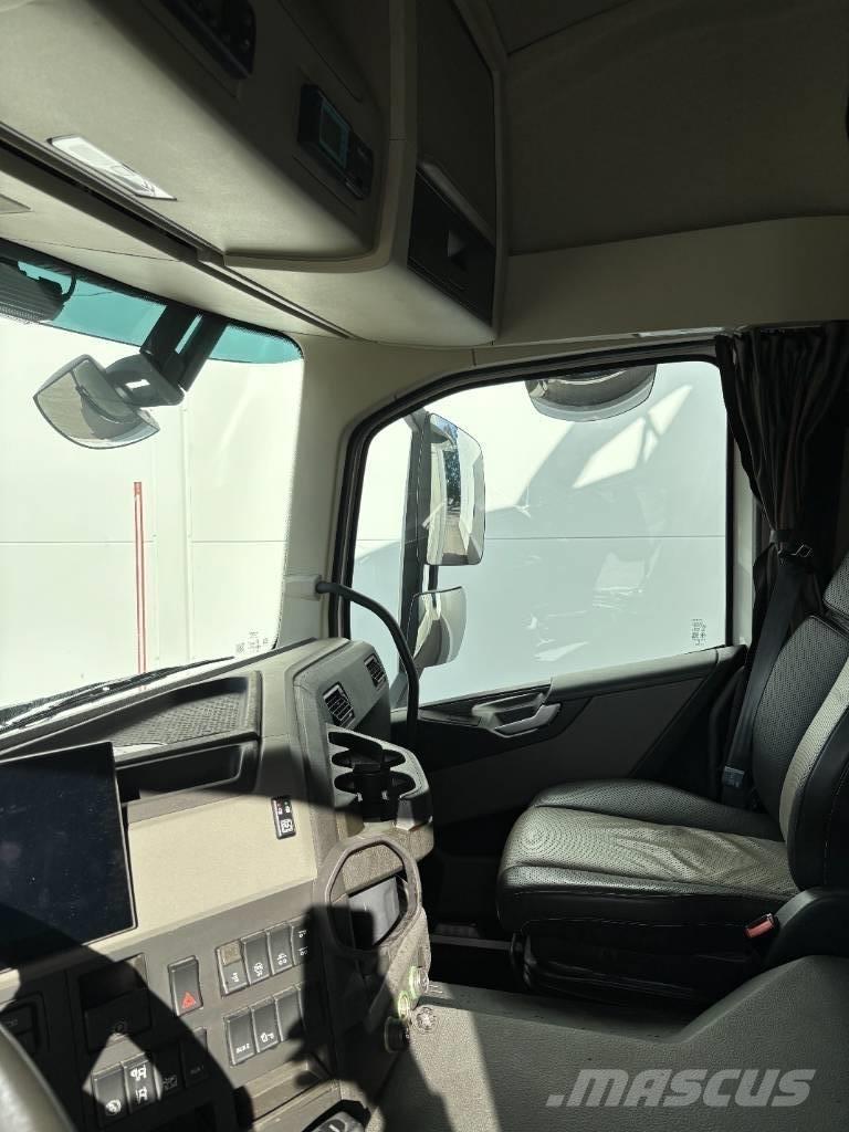 Volvo FM 500 冷凍冷蔵車