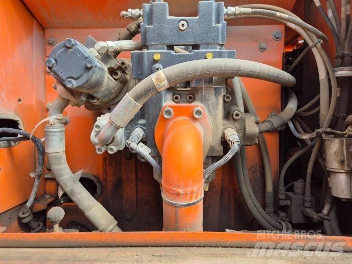 Doosan DX210WA ホイール式油圧ショベル（パワーショベル・ユンボ・バックホー）