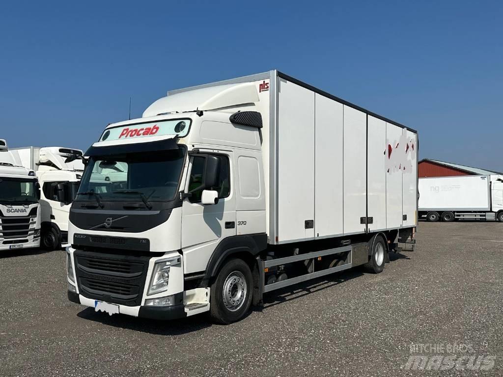 Volvo FM serie 3801 ボックスボディー、ウイング、箱車
