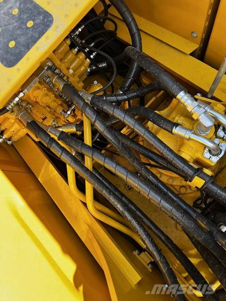 Komatsu PC 200-8N1 大型油圧ショベル12t以上（パワーショベル・ユンボ）