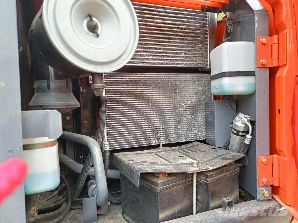 Hitachi ZX 120-6 ミニ油圧ショベル 7t以下（ミニユンボ・ミニディガー）