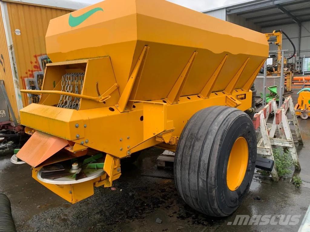 Bredal  ミネラル散布機