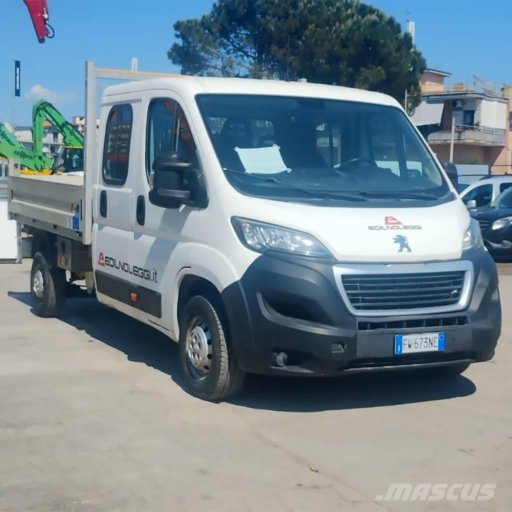 Peugeot Boxer ボックストラック