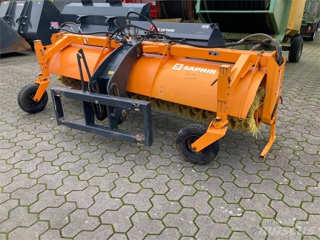 Saphir SKM 30 路面清掃機
