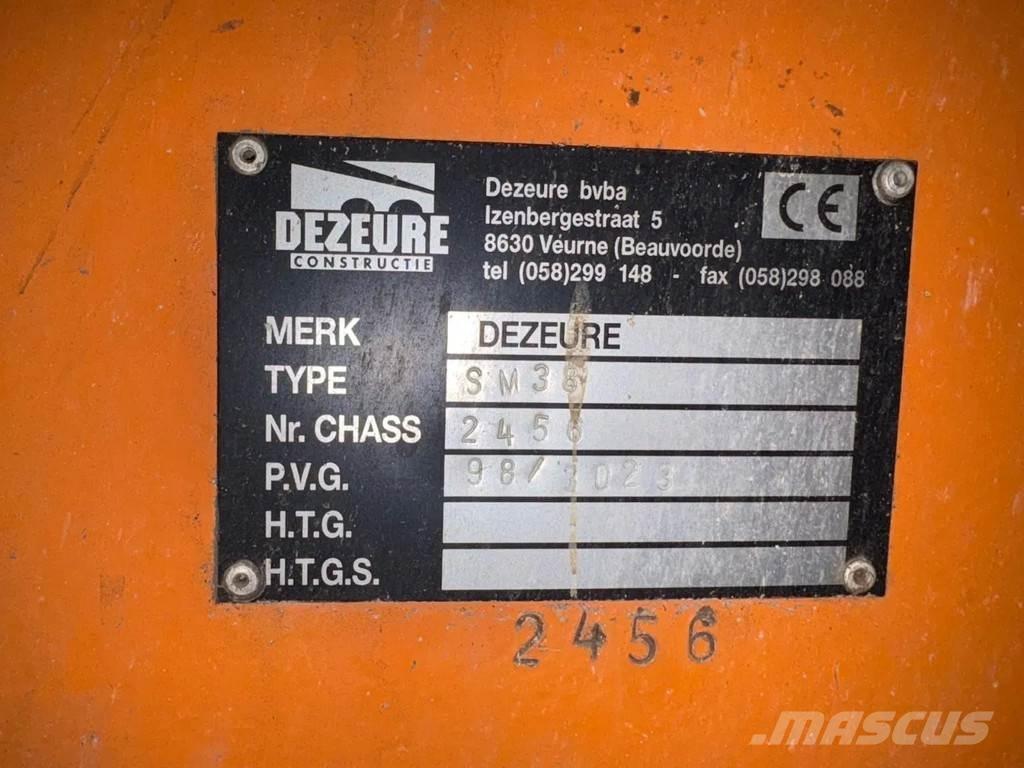 Dezeure SM38 自走式フォレージハーベスター
